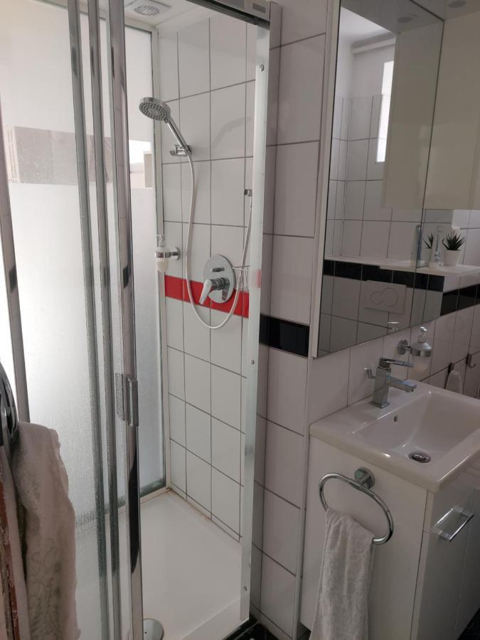 Székesfehérvár2+2Szemelyes Apartman Kerttel公寓 外观 照片