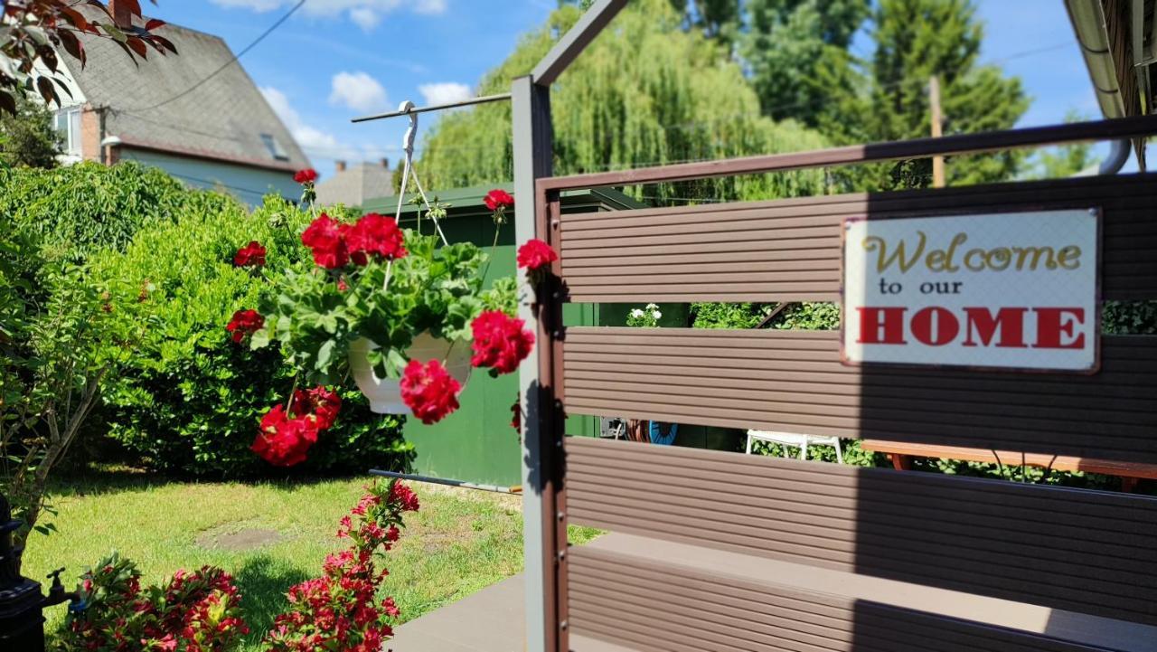 Székesfehérvár2+2Szemelyes Apartman Kerttel公寓 外观 照片